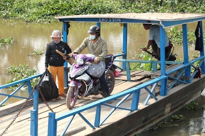 Nông dân Long An mong ngóng những 'Nhịp cầu ước mơ'