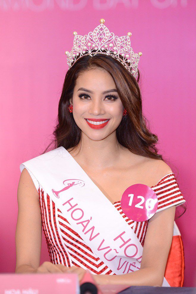Hoa hậu Hoàn vũ Việt Nam 2015 - Phạm Hương.
