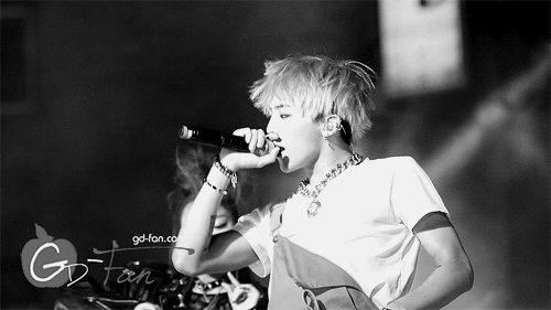 5 điểm đặc biệt khiến G-Dragon cứ lên sân khấu là fan chỉ muốn ‘xin chết’ 5 điểm đặc biệt khiến G-Dragon cứ lên sân khấu là fan chỉ muốn ‘xin chết’
