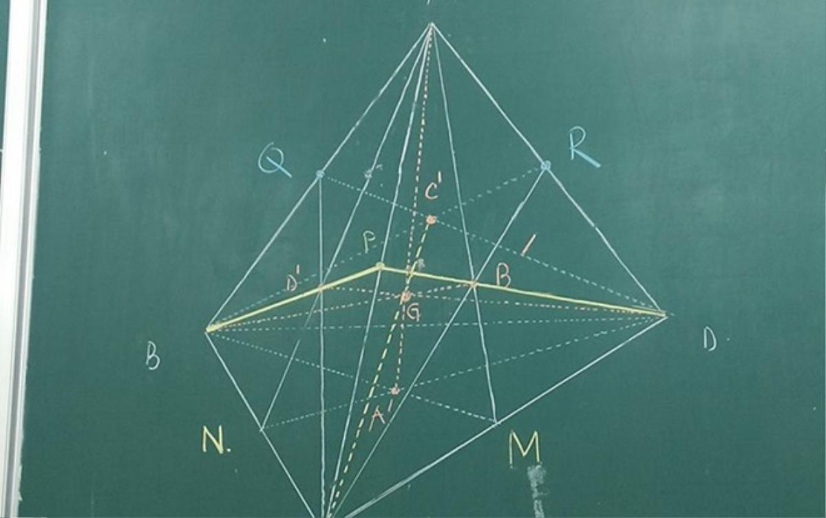 Làm thế nào để giải quyết các bài toán hình học không gian khó nhất?