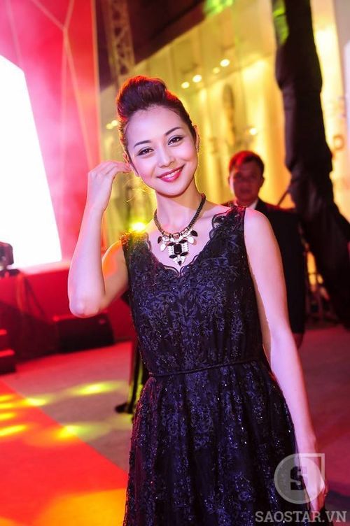 Hoa hậu Jennifer Phạm.