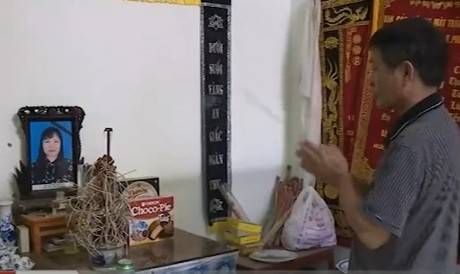 Bà Dinh cắm sổ đỏ vay 500 triệu tham gia bán hàng đa cấp, không biết lấy tiền đâu trả nợ, bà tự tử để được giải thoát.