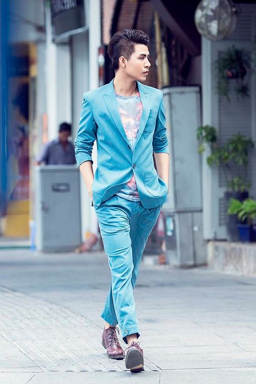 Sau hàng loạt thế hệ đàn anh, Đỗ Hiếu hiện được xem là nhạc sĩ trẻ đa tài của showbiz Việt. Chủ nhân của nhiều bản hit khủng được đánh giá cao không chỉ ở phong cách trẻ trung, văn minh mà còn bởi tư duy âm nhạc thời thượng, hiện đại.