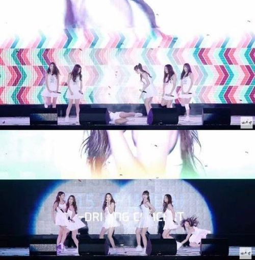 Nhóm nữ mới G-Friend vừa trải qua tai nạn kinh hoàng nhất trên sân khấu. Hôm 5/9, G-Friend đến trình diễn trong một chương trình của đài SBS, sàn sân khấu trơn trượt sau trận mưa đã khiến các thành viên liên tục ngã. Mặc dù 8 lần bị ngã nhưng G-Friend vẫn đứng dậy tiếp tục biểu diễn. Tinh thần chuyên nghiệp và sức chịu đựng của G-Friend được khán giả khen ngợi, báo Mỹ cũng đưa tin về màn trình diễn đầy nguy hiểm này.
