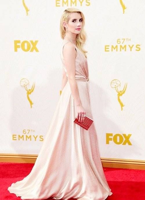 LOS ANGELES, CA - SEPTEMBER 20: Actress Emma Roberts attends the 67th Annual Primetime Emmy Awards at Microsoft Theater on September 20, 2015 in Los Angeles, California. (Photo by Frazer Harrison/Getty Images)