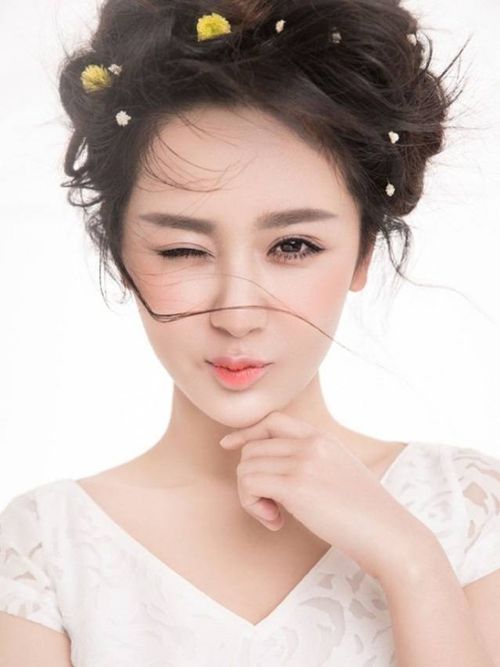 Với vai diễn mới trong Đại ương ca, cô được kỳ vọng sẽ là thế hệ sao hạng A mới của ảnh đàn Hoa ngữ.