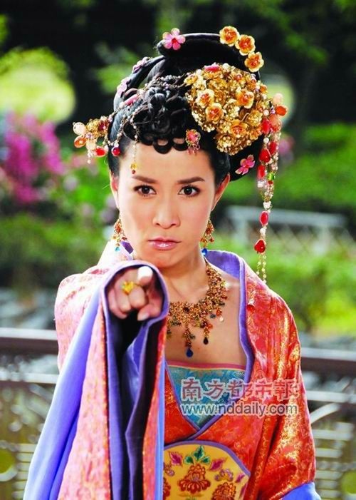 Xa Thi Mạn có khả năng nhập vai đa dạng, từ những vai gai gốc cho đến những vai hài hước như trong "Công chúa giá đáo" (2010).