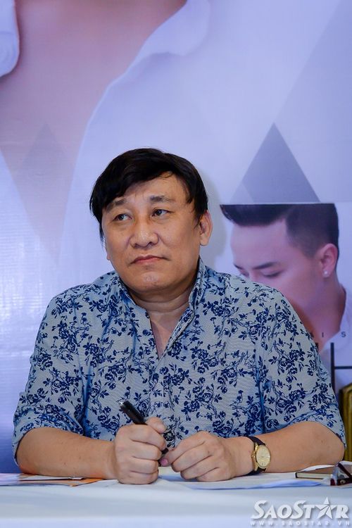 Ông bầu Hoàng Tuấn. Trong album mới, anh là người đảm nhận vai trò tư vấn cho Cao Thái Sơn trong khâu chọn bài hát.