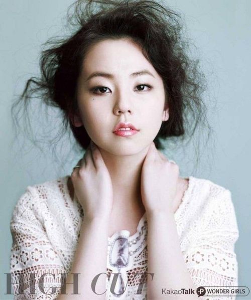Cựu thành viên Wonder Girls - Sohee được khen ngợi vì sở hữu đôi má bầu bình đáng yêu. Nhưng đối với nữ ca sĩ, đôi má này cũng khiến gương mặt cô trông như lên cân.
