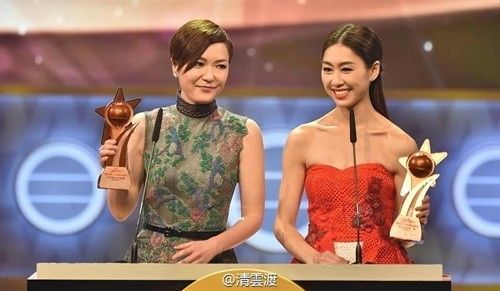 Lễ trao giải TVB Astro của Malaysia đột phá khi công nhận đồng Thị Hậu: Điền Nhụy Ni và Hồ Định Hân. Liệu ai trong hai người sẽ đăng quang lần nữa tại đại lễ TVB lần thứ 49?