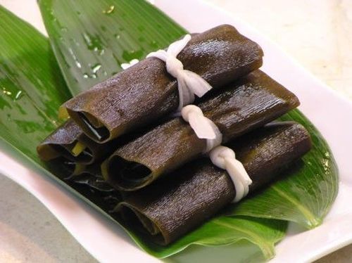 Konbu: Loại tảo biển này có liên quan tới từ “yorokobu”, nghĩa là “niềm vui”. Ảnh: Takaojapan/Blogspot.