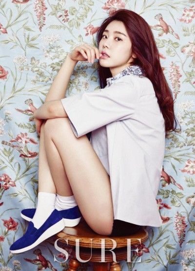 Thành viên Sojin của nhóm Girl’s Day cũng từng là nạn nhân bị lừa đảo. Trong chương trình Happy Together 3, nữ ca sĩ chia sẻ thời mới bắt đầu sự nghiệp, cô trả cho công ty chủ quản 2 triệu won.
