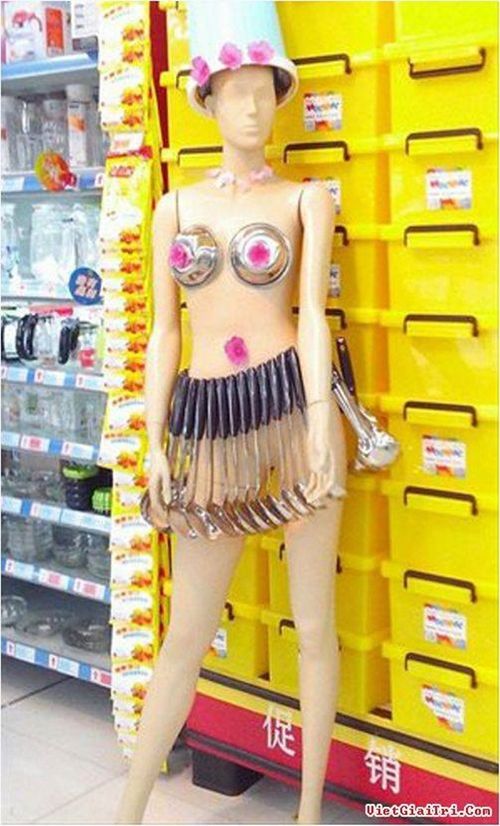 Sexy girl với gu thời trang xuân - hè được ưa chuộng nhất hành tinh ở trển.
