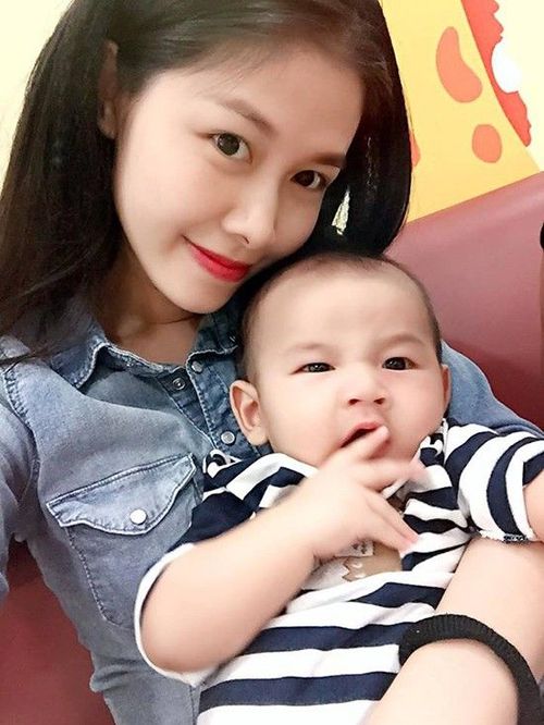 Nhóc tì thứ hai Đăng Anh chào đời ngày 18/10/2015 tại TP HCM.