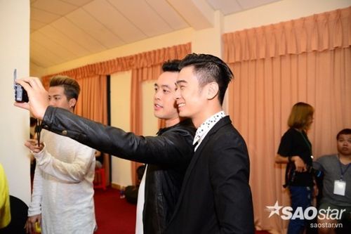 Livestream (17)