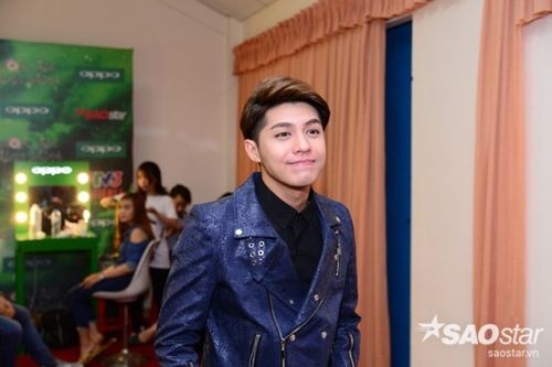 Livestream (23)