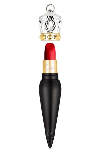 Thỏi son từng gây nghiện tại thị trường Việt Nam - Christian Louboutin matte velvet vẫn còn chưa hạ nhiệt hẳn trong mốt xuân hè năm nay.