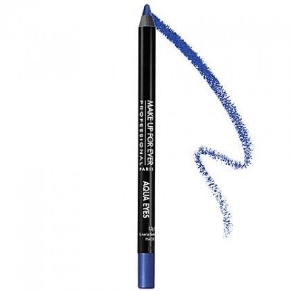 Make Up Forever eye pencil Aqua là một trong những chọn lựa tối ưu dành cho tông mắt xanh, với lõi bút siêu mềm và mịn đảm bảo sẽ làm bạn thích mê.