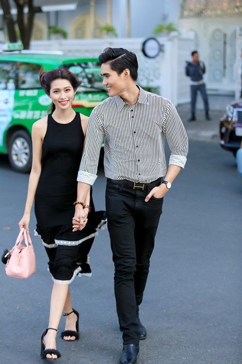 Cặp đôi Quỳnh Châu - Quang Hùng cũng góp mặt tại bữa tiệc.