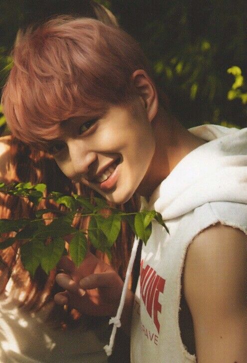 Onew sinh năm 1989,