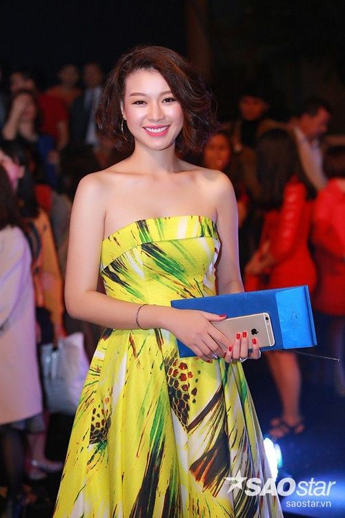 Chân dài Trương Tùng Lan.
