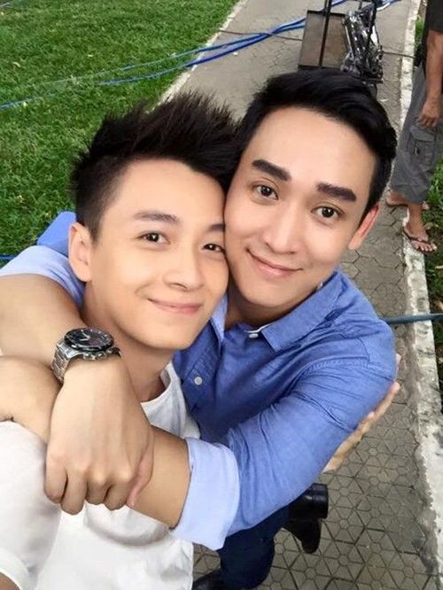 Mặc dù phát hiện ra chỉ là trò đùa ngày Cá tháng Tư nhưng người hâm mộ vẫn hết lời khen cả hai rất đẹp đôi.
