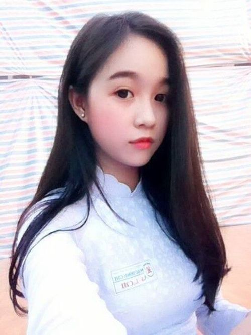 Lê Chi, học sinh