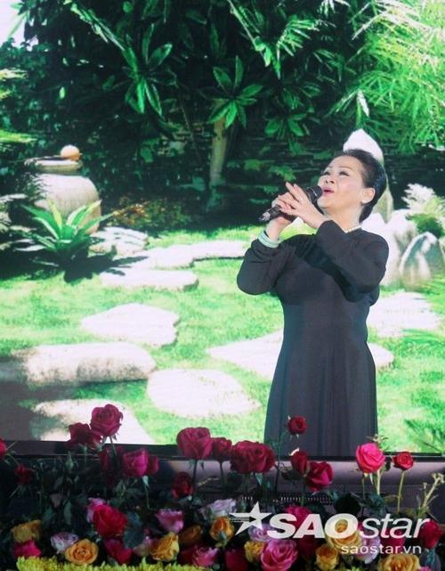 Danh ca Khánh Ly từng thức thâu đêm để tập 1 ca khúc của Trịnh Công Sơn.