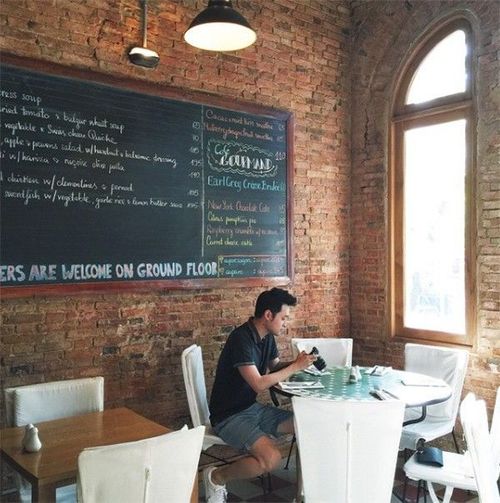 Quang Vinh rất đam mê chụp ảnh.