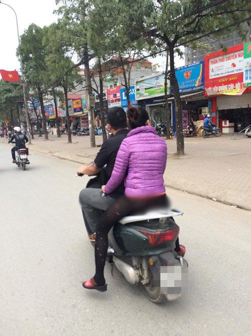 Thời trang: 2017 rồi, xin nhắc lại: Legging, tất lưới không phải ‘cái quần’!
