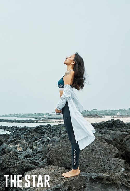 Tái xuất trở lại, cứ đẹp và nóng bỏng đến thế này thì ai chịu cho thấu đây Lee Hyori? Tái xuất trở lại, cứ đẹp và nóng bỏng đến thế này thì ai chịu cho thấu đây Lee Hyori?