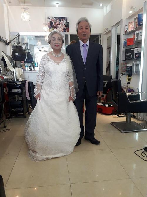 Dù đã 80 tuổi, nhưng cặp đôi Hải Phòng vẫn ‘chịu chơi’ khi tổ chức đám cưới kim cương - Ảnh 5.