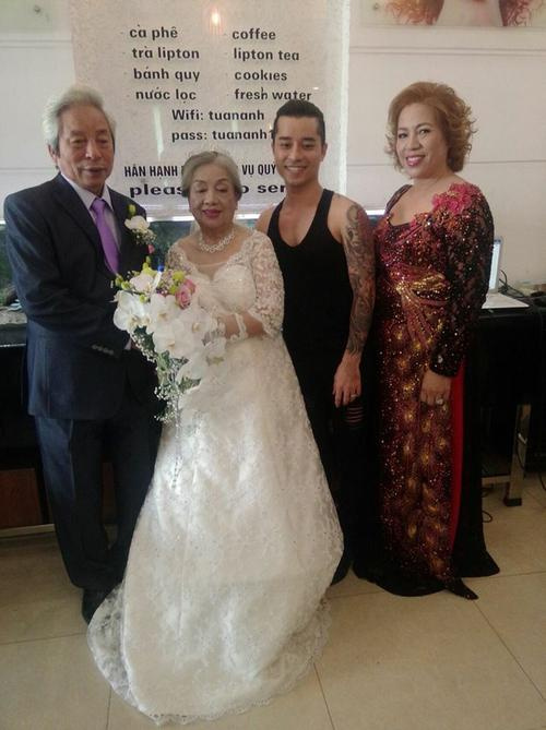 Dù đã 80 tuổi, nhưng cặp đôi Hải Phòng vẫn ‘chịu chơi’ khi tổ chức đám cưới kim cương - Ảnh 4.