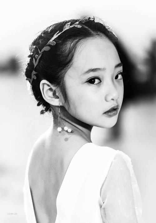Cô bé được mệnh danh là ‘Tiểu Châu Tấn’ đẹp hút hồn với bộ ảnh chụp cùng cúc họa mi - Ảnh 18.