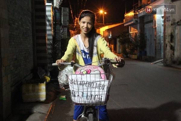 Trâm chưa bao giờ tự ti với công việc của mình, em còn tự hào trả lời "dạ đúng rồi, em bán quần áo cho chó" mỗi khi gặp người hiếu kỳ.