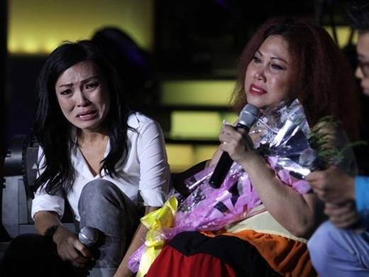 Phương Thanh từng tổ chức show nhạc riêng để quyên góp giúp đỡ bạn thân vượt qua khó khăn. Cả hai từng khóc trên sân khấu và dành cho nhau tình cảm ấm áp mà không phải đồng nghiệp nào cũng
