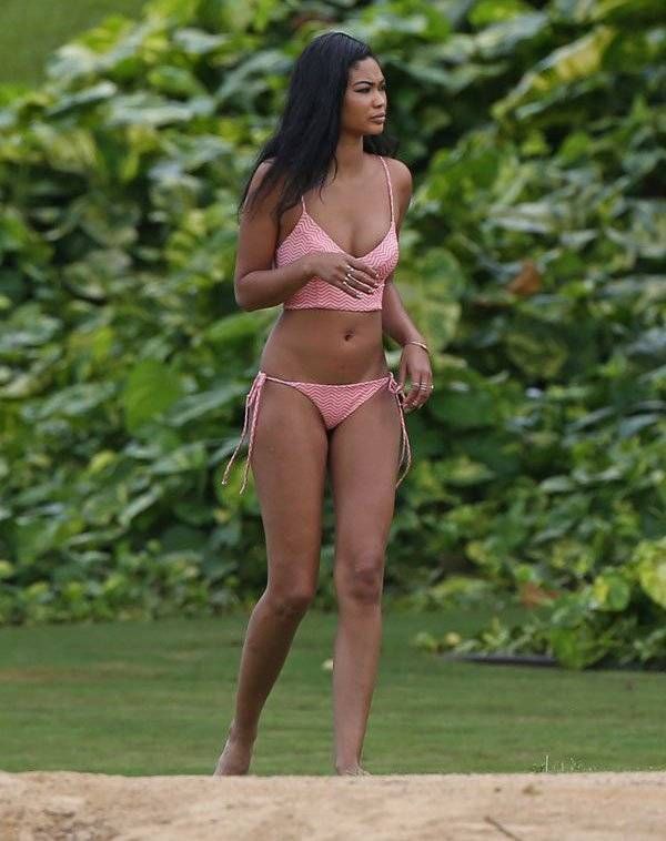 Chanel Iman vào nghè từ năm 13 tuổi và sớm nổi danh như một mẫu trẻ tiềm năng. Năm 2010, chân dài đầu quân cho đội ngũ thiên thần nội y của Victoria’s Secret. Cô trình diễn trong nhiều show của hãng cũng như làm mẫu trong nhiều bộ ảnh quảng bá. Chanel còn là gương mặt trang bìa cho nhiều tạp chí thời trang danh tiếng như Elle, Teen Vogue, Allure …