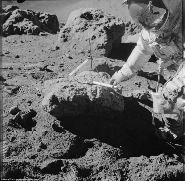 2D2A4C2C00000578-3263157-Kipp_Teague_who_runs_the_Apollo_Archive_told_The_Planetary_Socie-a-58_1444220350076