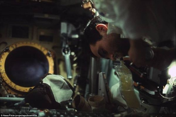 2D2A4C8700000578-0-The_photographs_span_Apollo_7_in_1968_which_was_the_first_manned-m-16_1444219258263