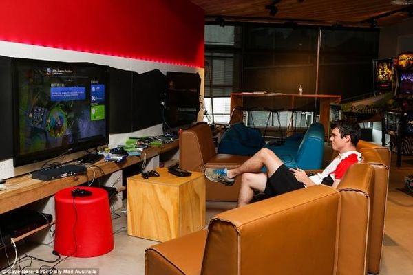 Game, game và game. Đó là không gian không chỉ để thư giãn mà còn là cách để khơi nguồn sáng tạo cho các lập trình viên.