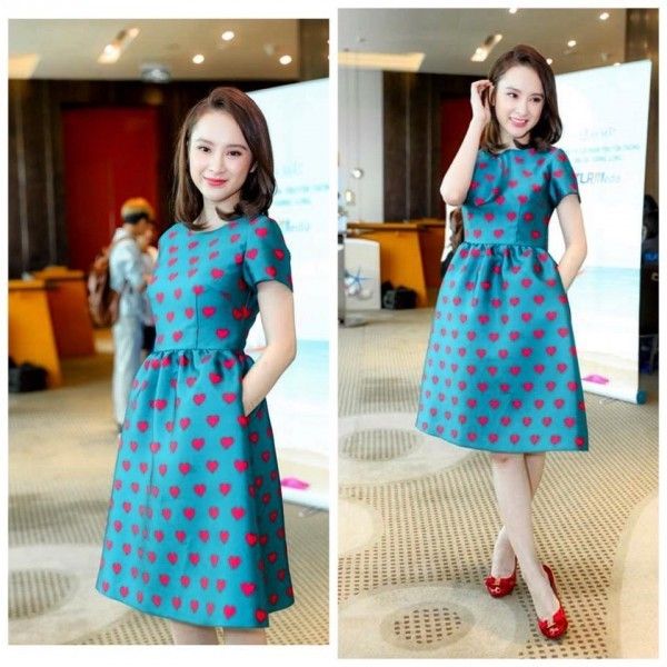 Trong thời gian tới, nàng thơ mới này dự định sẽ có nhiều thay đổi hơn về mặt hình ảnh. Trong show Love sắp diễn ra của Đỗ Mạnh Cường vào ngày 11/12 tới, Angela Phương Trinh cũng sẽ đảm nhiệm một vai trò ấn tượng là catwalk mở màn. Đây là một điều cực kỳ đáng mong chờ với tín đồ thời trang.