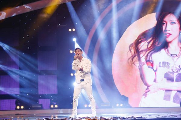 Cường Seven lại chọn phong cách độc diễn cho bài hát You & I (sáng tác Subin Hoàng Sơn). Tuy chỉ trình diễn một mình nhưng Cường Seven vẫn thể hiện được đẳng cấp của mình và thu hút được người xem bằng những kĩ thuật vũ đạo điêu luyện cùng giọng hát đầy nam tính.