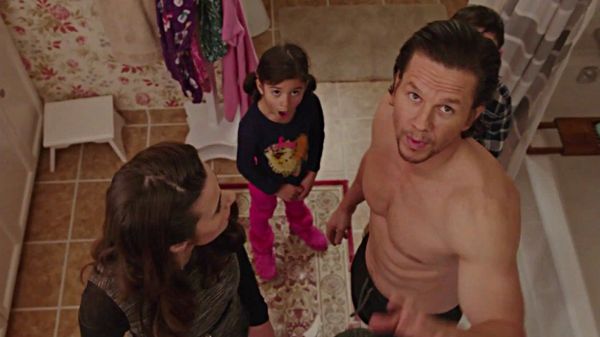 Ông bố nóng bỏng Mark Wahlberg
