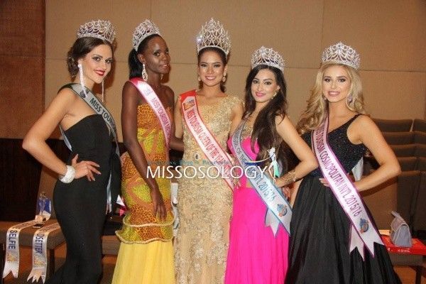 Leren Mae Bautista là dại diện của Philippines sau khi thắng lợi tại giải Mutya ng Philipinas - Asia. Năm nay 23 tuổi.