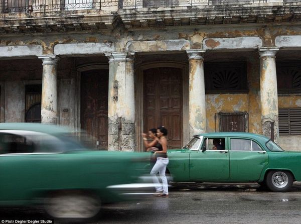 congvienkyJurachoxeotocoCuba-10