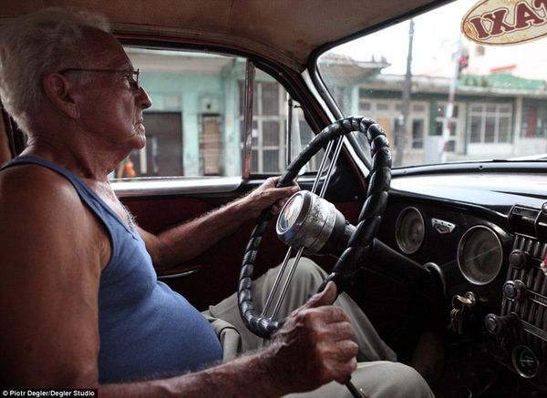 congvienkyJurachoxeotocoCuba-14