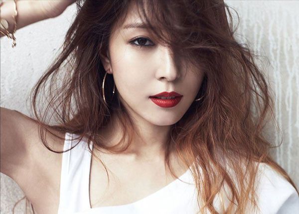BoA là ngôi sao “giàu ngầm” của Kpop. Thông tin về gia sản của nữ ca sĩ được che giấu khá cẩn trọng. Công chúa Kpop từng mua 2 tòa nhà ở Chungchamdong, một tòa nhà là văn phòng cho thuê có giá 3 triệu USD, cơ ngơi còn lại là một villa trị giá tới 6 triệu USD. Trong vòng 7 năm, giá trị 2 tòa nhà nhảy vọt thêm 2 triệu USD.