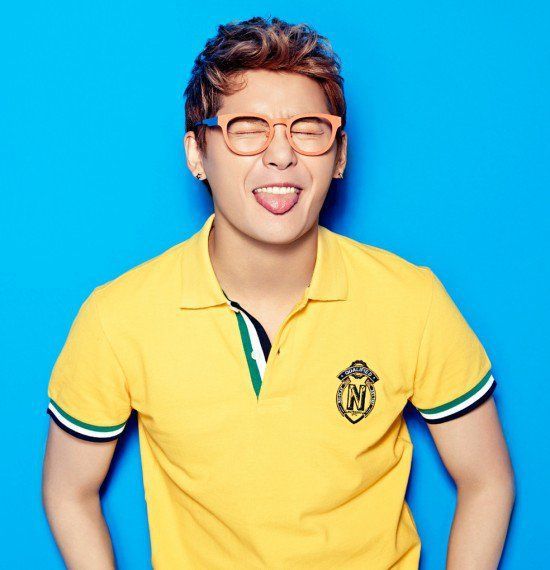 Junsu - một mẩu của JYJ thuộc top ca sĩ giàu có nhất Kpop. Khối bất động sản của giọng ca Flower sở hữu ước tính 35 triệu USD. Junsu khá mát tay trong đầu tư bất động sản. Nam ca sĩ sở hữu căn penthouse giá 2,5 triệu USD trong một tòa nhà ở Seoul, anh có một căn nhà khác ở Paju ước tính 1,8 triệu USD.