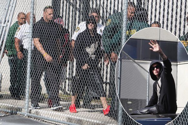 Khác với tâm trạng xấu hổ hoặc lặng lẽ của các đồng nghiệp, tháng 1/2014, Justin Bieber rời khỏi đồn cảnh sát Los Angeles trong tư thế như một người chiến thắng. Nam ca sĩ bị bắt vì lái xe trong tình trạng say rượu. Ra khỏi đồn, Justin leo lên nóc xe ô tô, vẫy chào người hâm mộ. Nam ca sĩ còn thừa nhận đã bắt chước cố ông hoàng nhạc pop Michael Jackson vẫy tay trong lúc rời tòa án năm 2004 sau khi được tuyên bố trắng án.