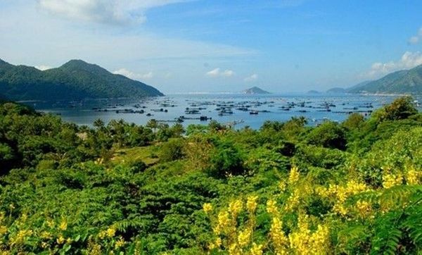 Vũng Rô, địa điểm không thể bỏ qua khi đến với Phú Yên. Ảnh: Lê Minh
